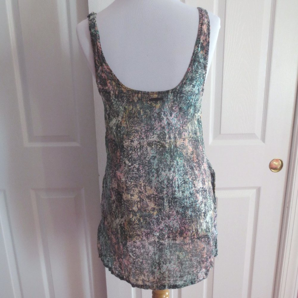 Pretty Insight Patterned Tank Top With Pockets - Picture 7 of 7